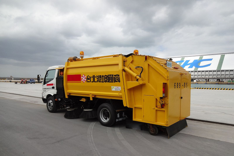 How to Get the Most Out of Your Mechanical Sweeper - Smith Equipment How to Get the Most Out of Your Mechanical Sweeper - Smith Equipment